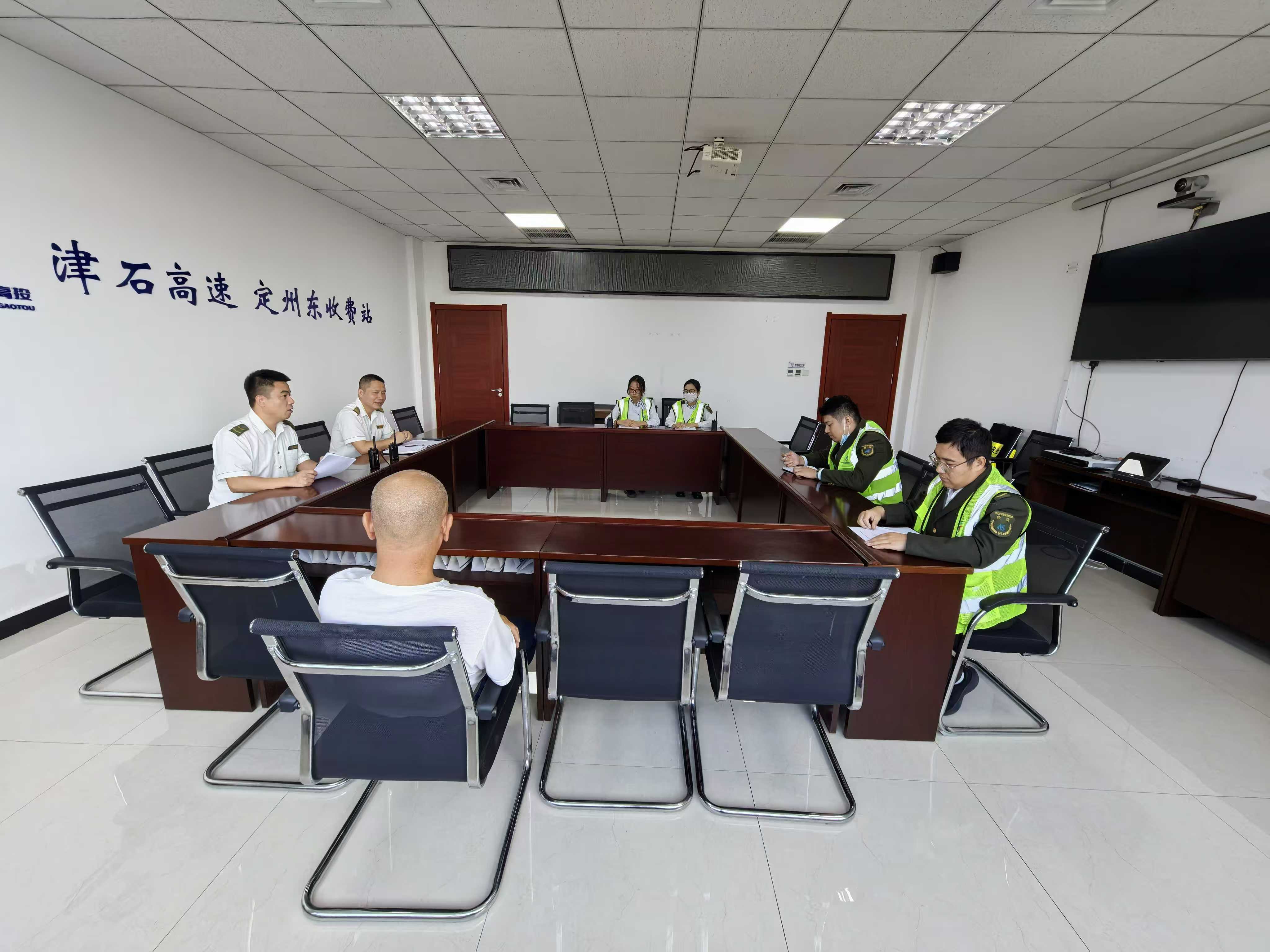 F:\桌面\da330f47e8f607556ba25f666e031f22.jpg F:\桌面\da330f47e8f607556ba25f666e031f22.jpg